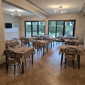 https://hotel-francesco.it-lombardy.com